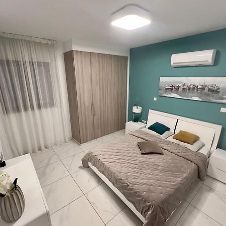 Cosmos Residence Paralimni Exteriör bild