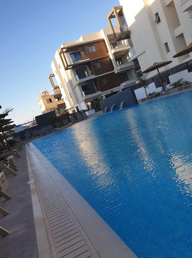 Cosmos Residence Paralimni Exteriör bild