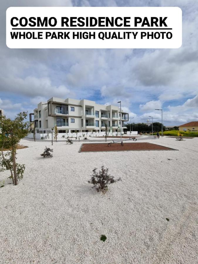 Cosmos Residence Paralimni Exteriör bild