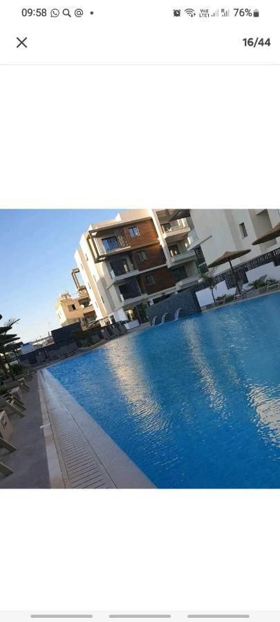 Cosmos Residence Paralimni Exteriör bild