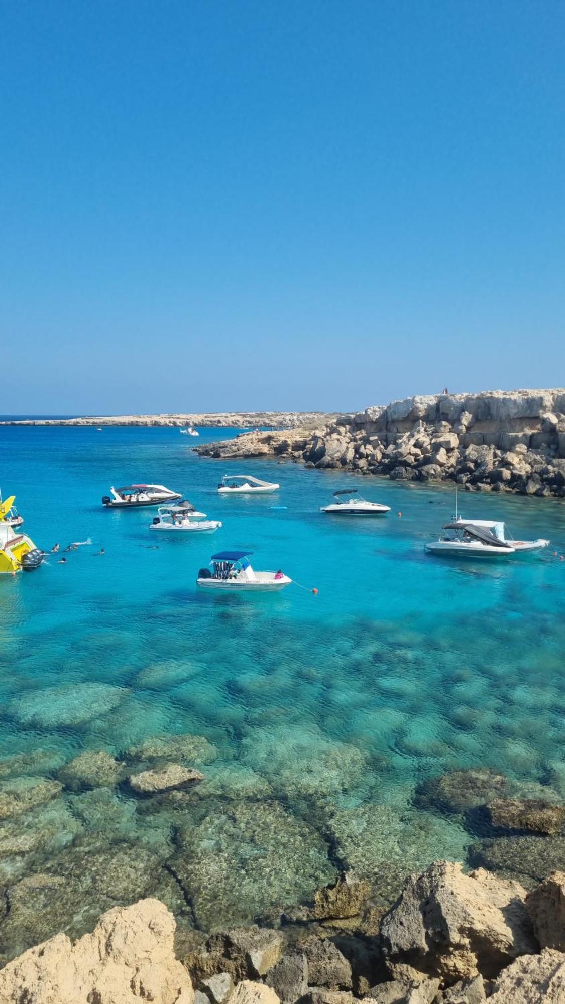 Cosmos Residence Paralimni Exteriör bild