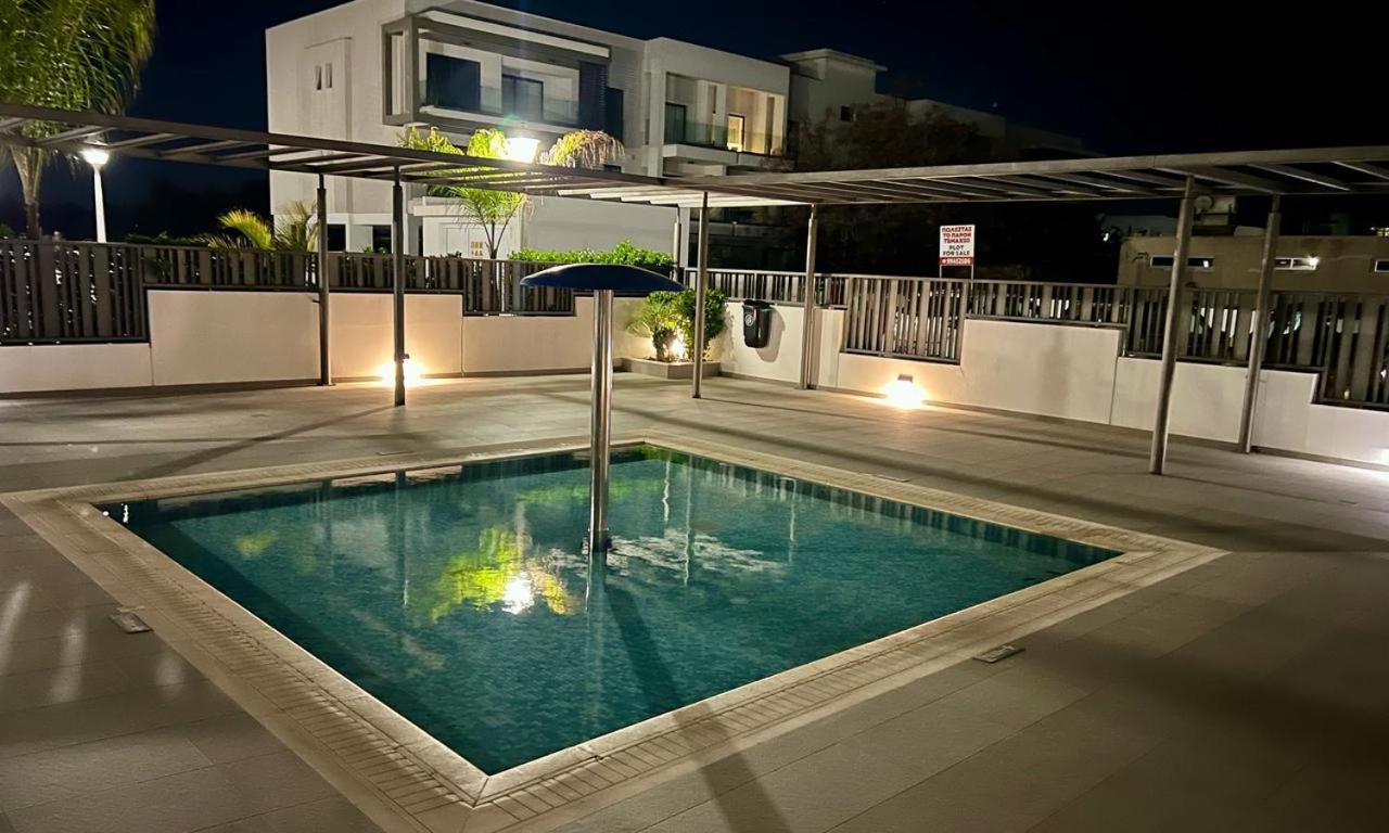 Cosmos Residence Paralimni Exteriör bild