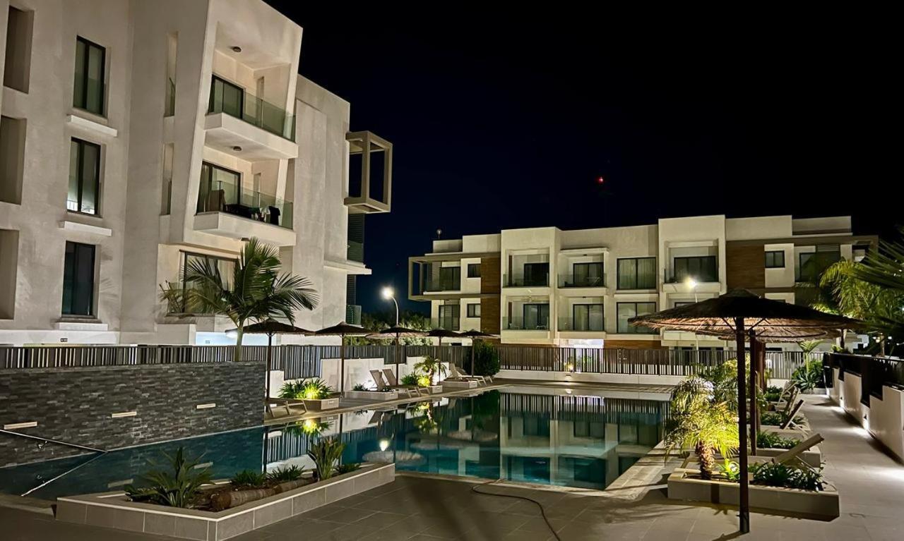 Cosmos Residence Paralimni Exteriör bild