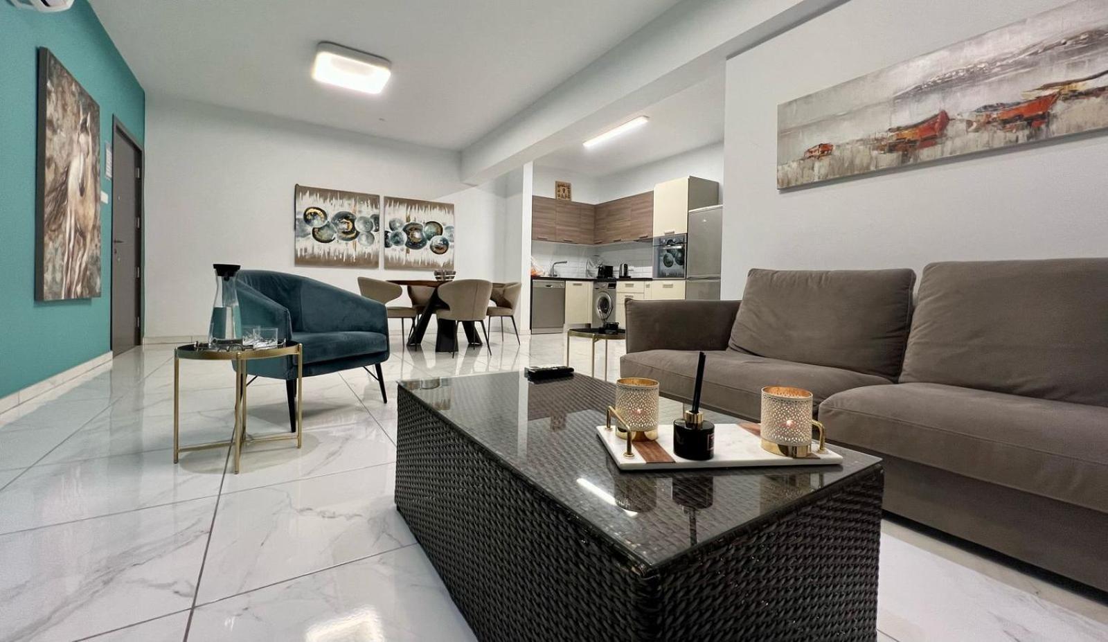 Cosmos Residence Paralimni Exteriör bild